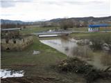 Mejni prehod - reka Sotla že skoraj poplavlja